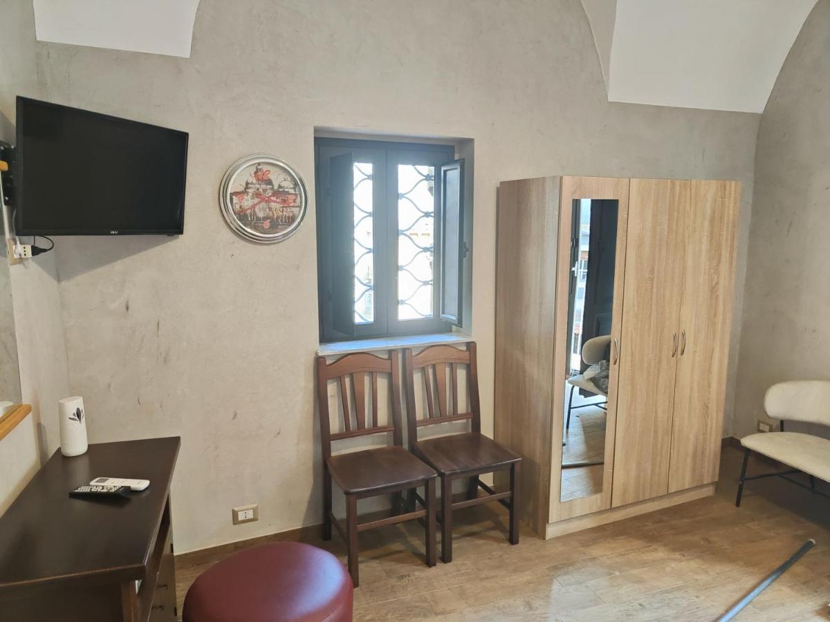 Pantaleone Holiday House Apartman Catania Kültér fotó